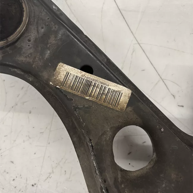 Braccio oscillante sospensione anteriore sinistro