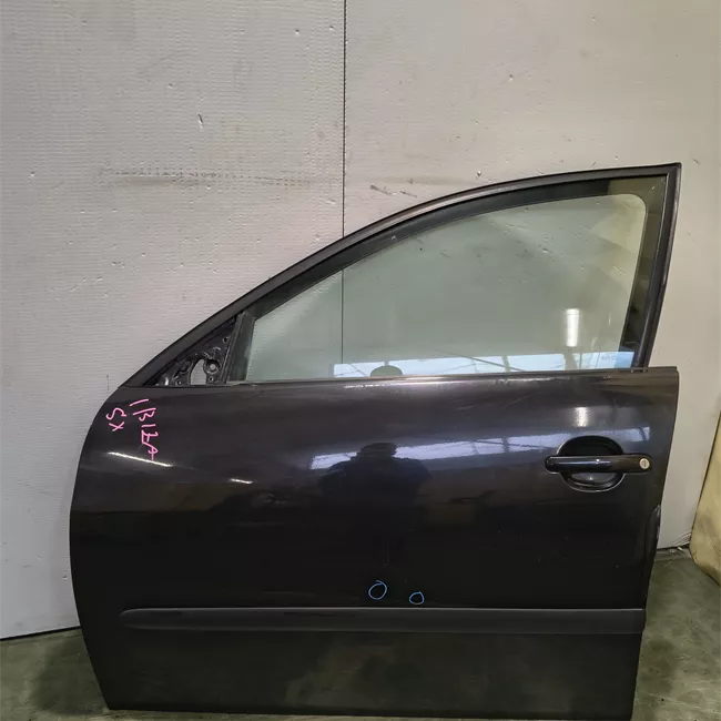 Porta anteriore sinistra