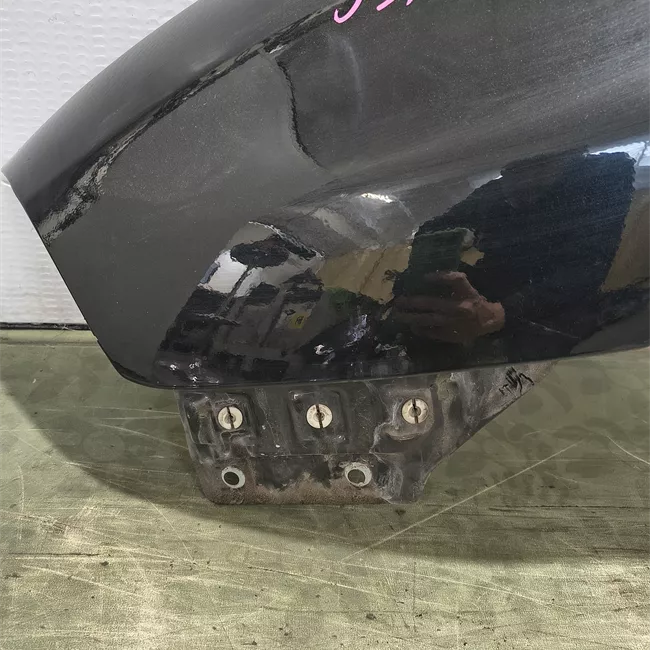 Parafango anteriore sinistro