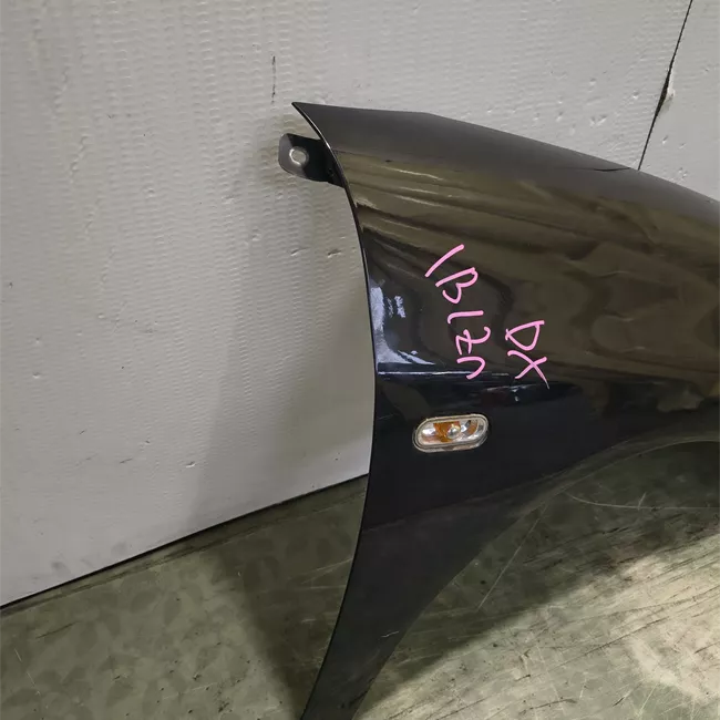 Parafango anteriore destro