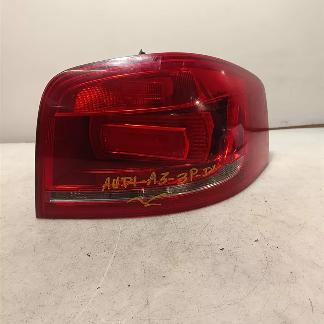 Fanale posteriore parte esterno destro