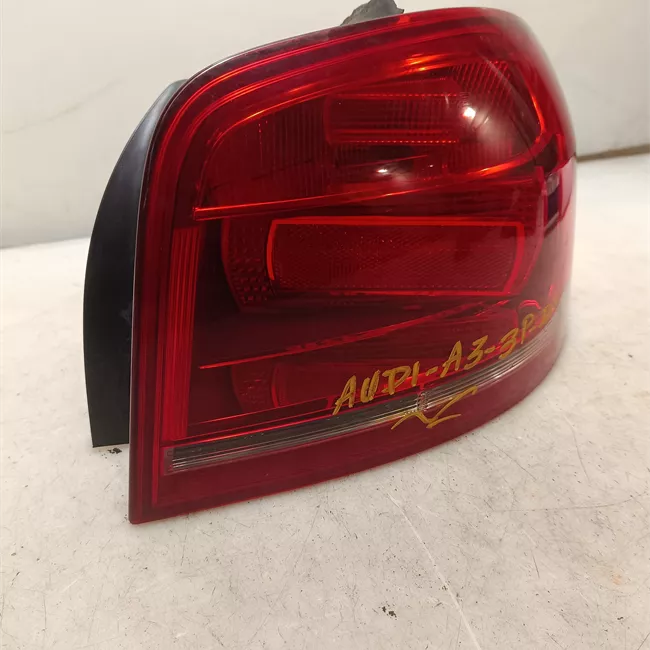 Fanale posteriore parte esterno destro