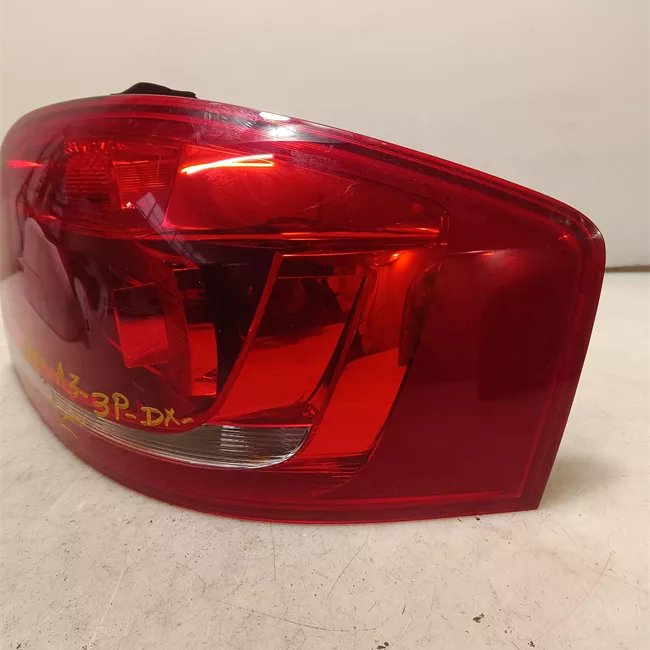 Fanale posteriore parte esterno destro