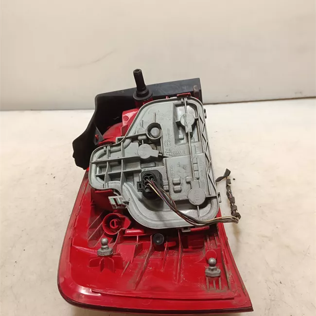 Fanale posteriore parte esterno destro