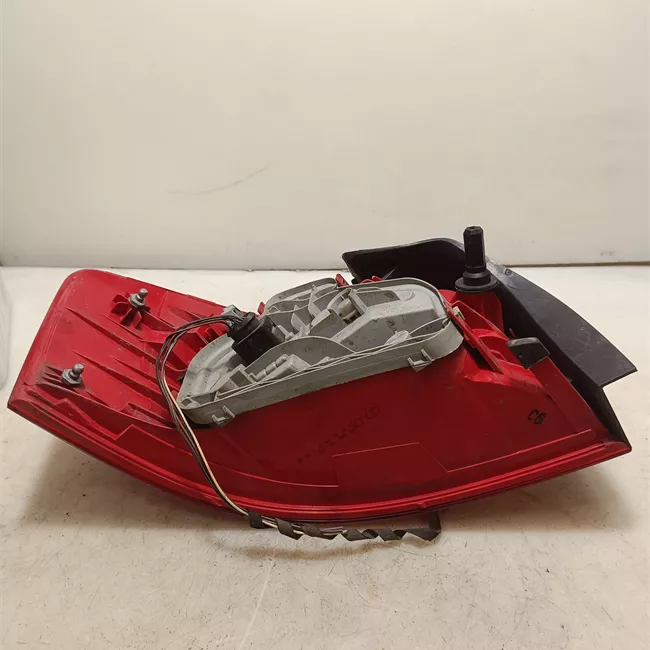 Fanale posteriore parte esterno destro