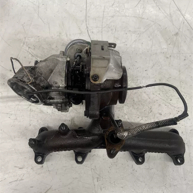 Turbocompressore con collettore scarico