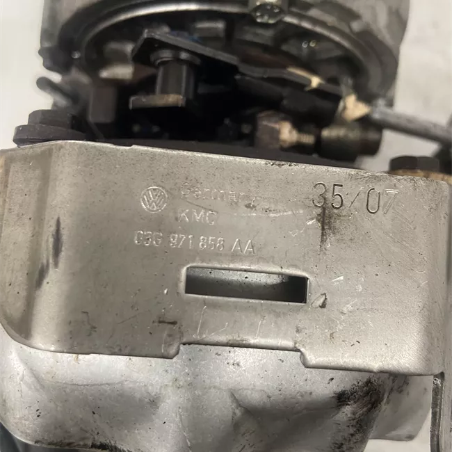 Turbocompressore con collettore scarico