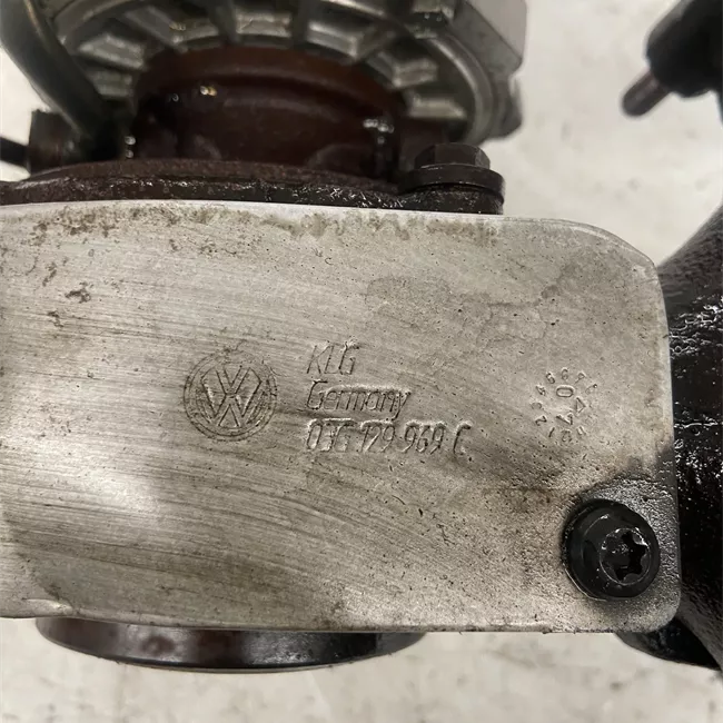 Turbocompressore con collettore scarico