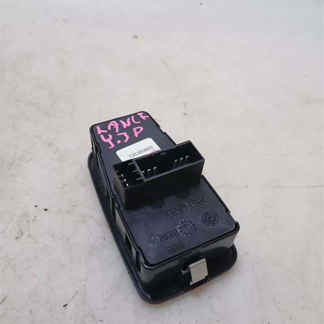 Blocco comandi alzacristalli e retrovisori esterno sinistro