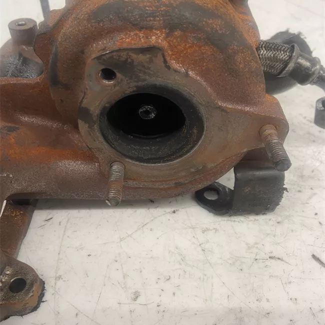 Turbocompressore con collettore scarico