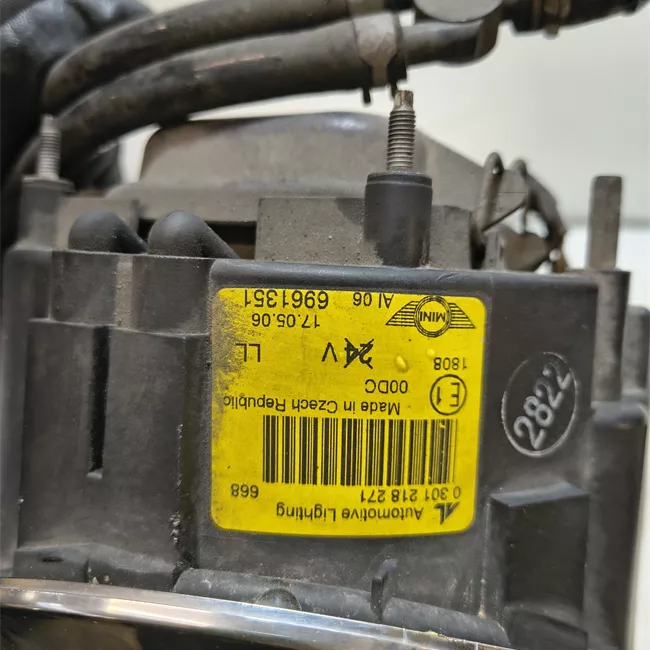 Proiettore sinistro Xeno