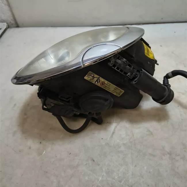 Proiettore destro Xeno