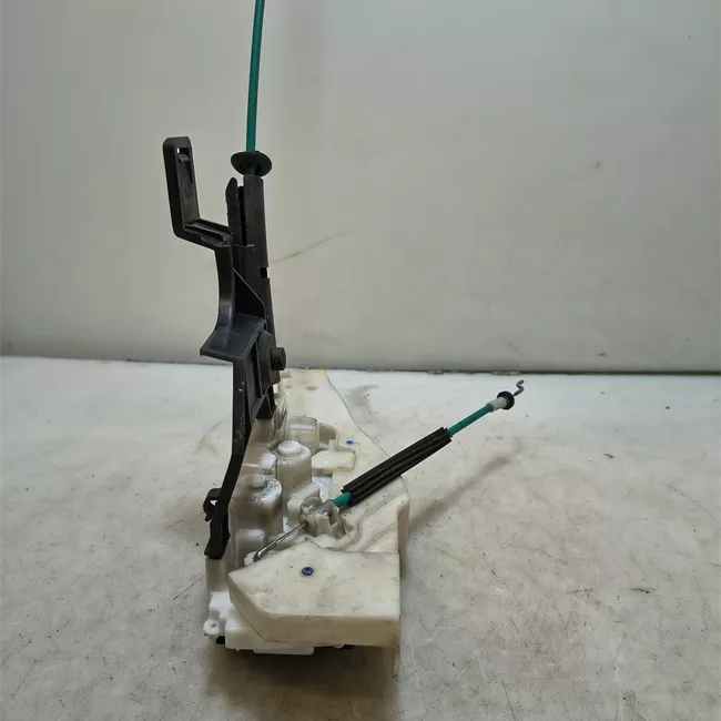 Serratura porta anteriore sinistra