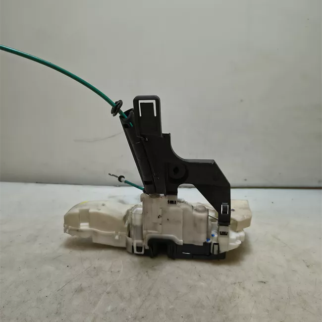 Serratura porta anteriore sinistra