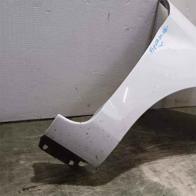 Parafango anteriore destro