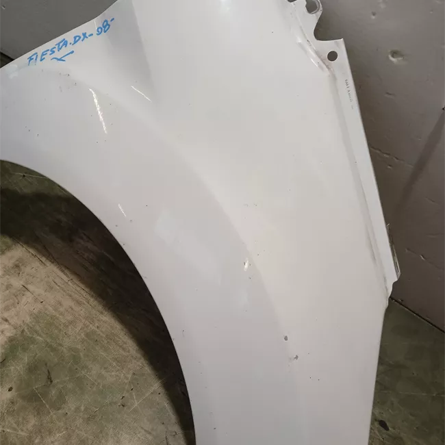 Parafango anteriore destro