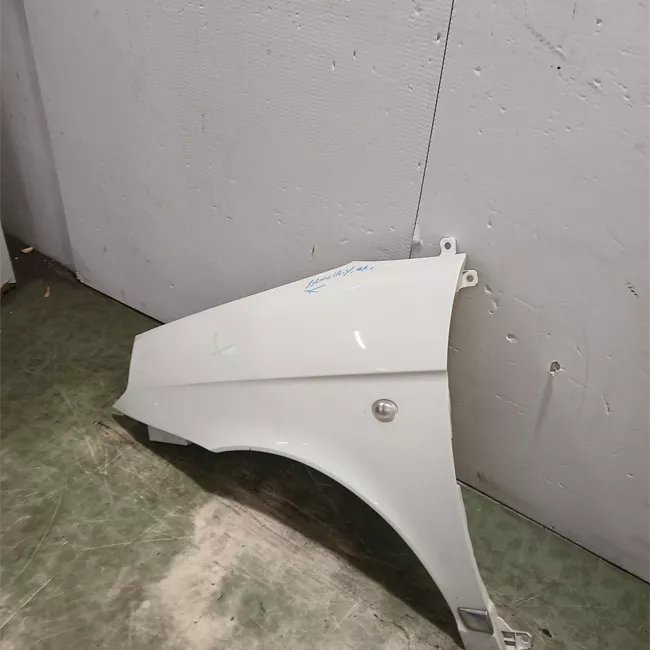 Parafango anteriore sinistro
