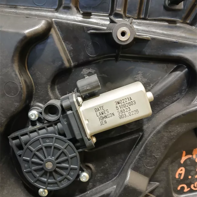 Alzacristallo elettrico porta anteriore sinistro