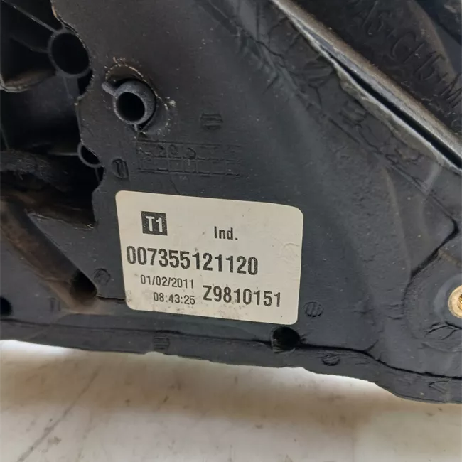 Retrovisore esterno regolazione elettrica sinistro