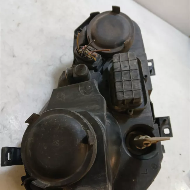 Proiettore sinistro AL