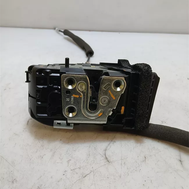 Serratura porta posteriore destra