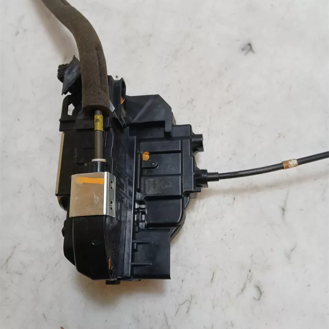 Serratura porta posteriore destra