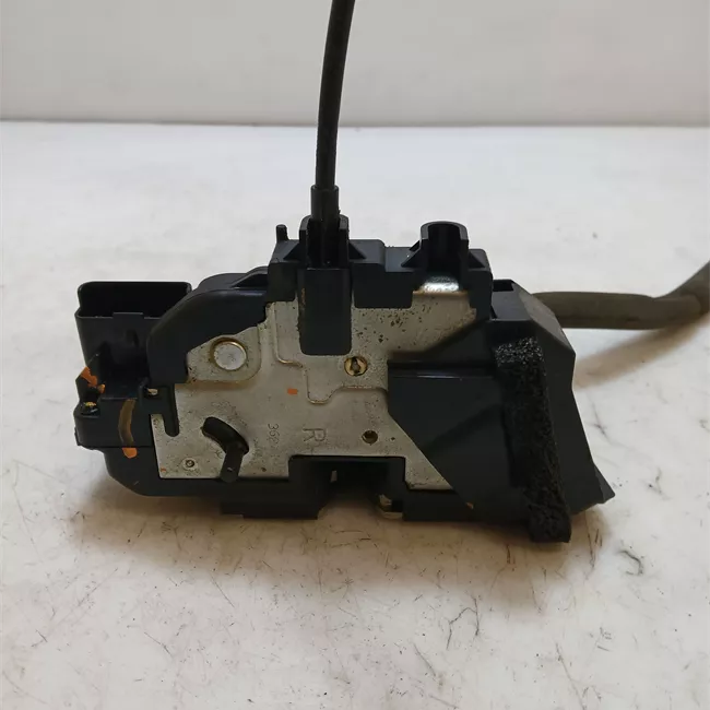 Serratura porta posteriore destra