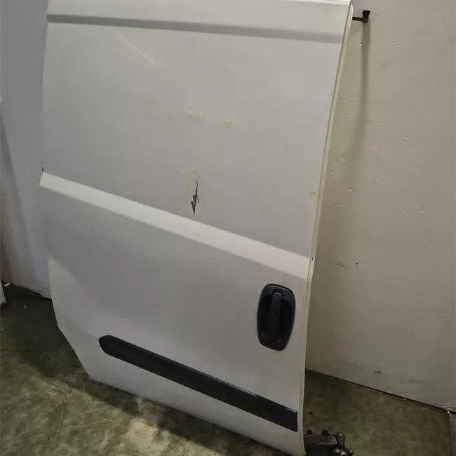 Porta posteriore destra