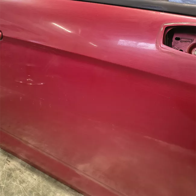 Porta anteriore destra