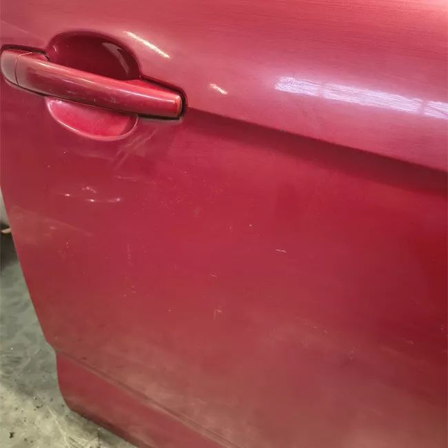 Porta anteriore destra