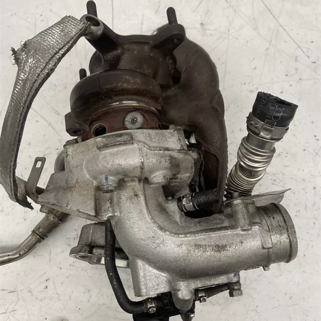 Turbocompressore con collettore scarico