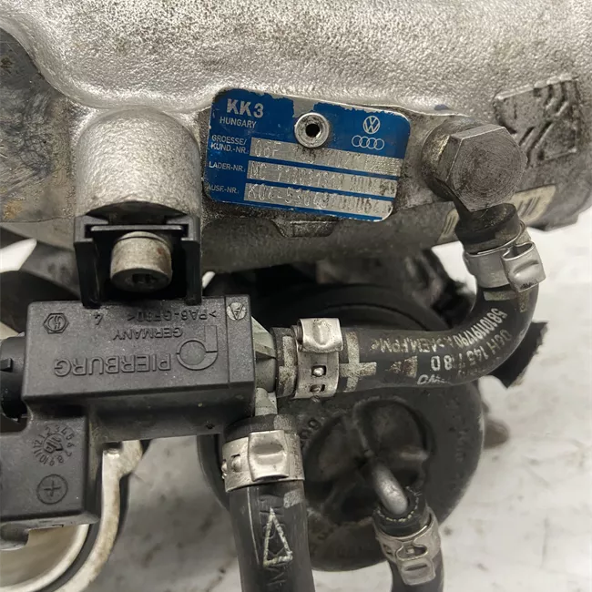 Turbocompressore con collettore scarico