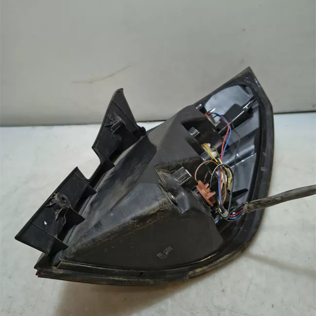 Fanale posteriore sinistro