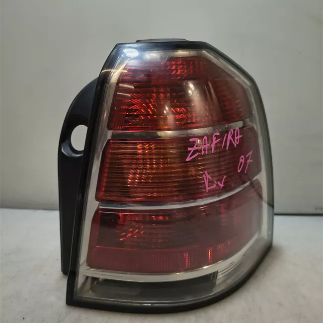 Fanale posteriore destro senza portalampada