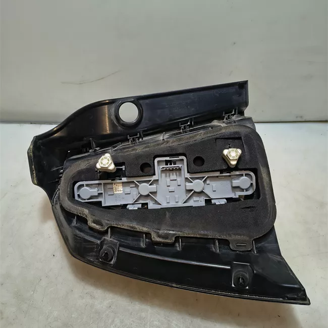 Fanale posteriore destro senza portalampada