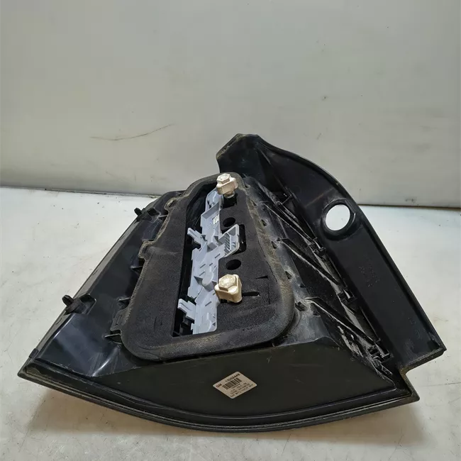 Fanale posteriore destro senza portalampada