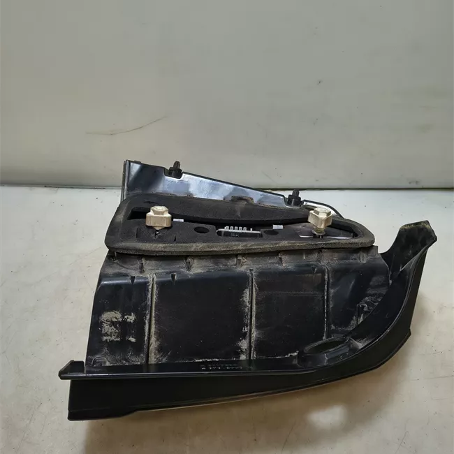 Fanale posteriore destro senza portalampada