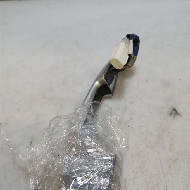 Maniglia porta anteriore sinistra argento metallizzato