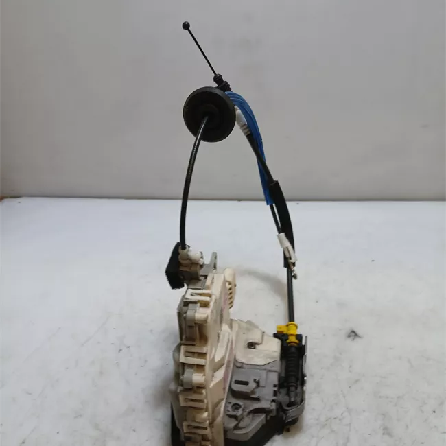 Serratura porta anteriore destra