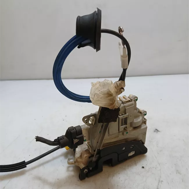 Serratura porta anteriore destra