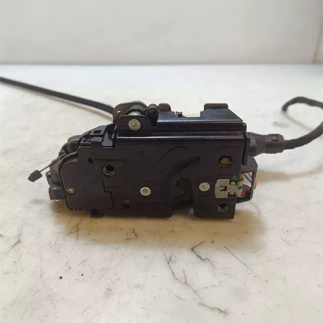 Serratura porta posteriore destra