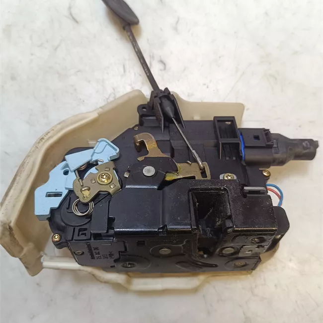 Serratura porta posteriore sinistra