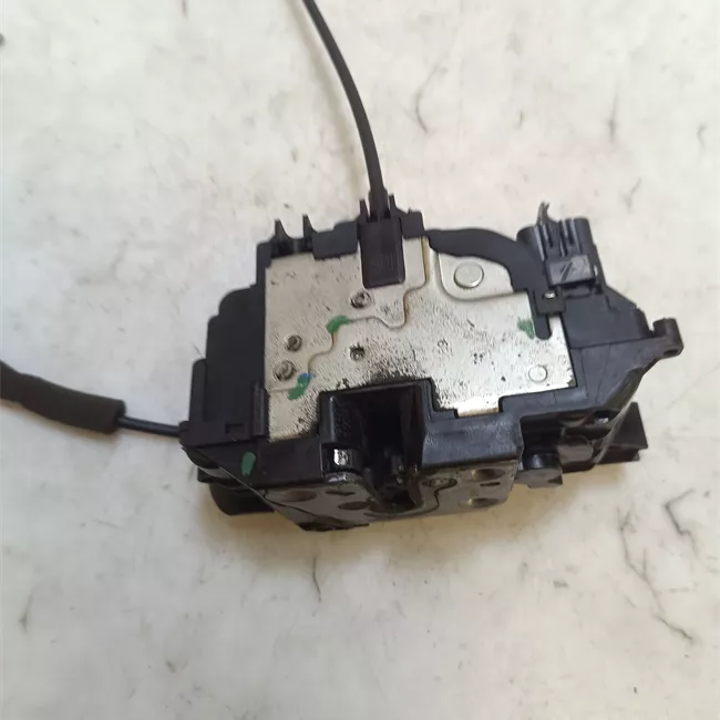 Serratura porta anteriore sinistra