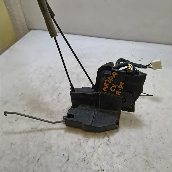 Serratura porta anteriore destra