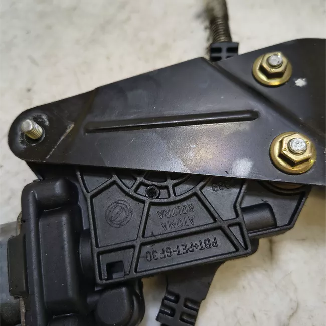 Alzacristallo elettrico porta anteriore con motorino destro