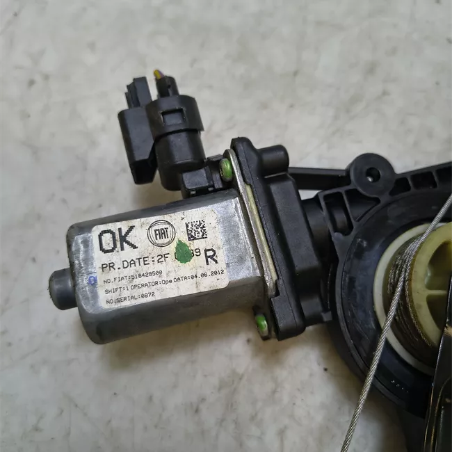 Alzacristallo elettrico porta anteriore destro con motorino