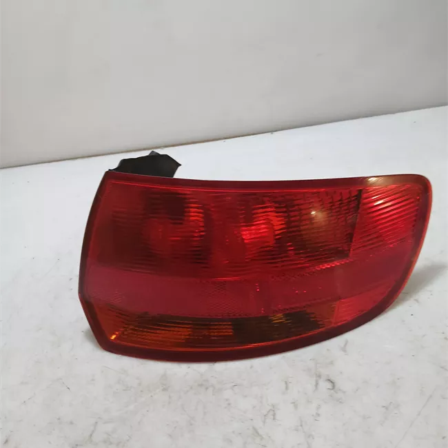 Fanale posteriore parte esterno destro