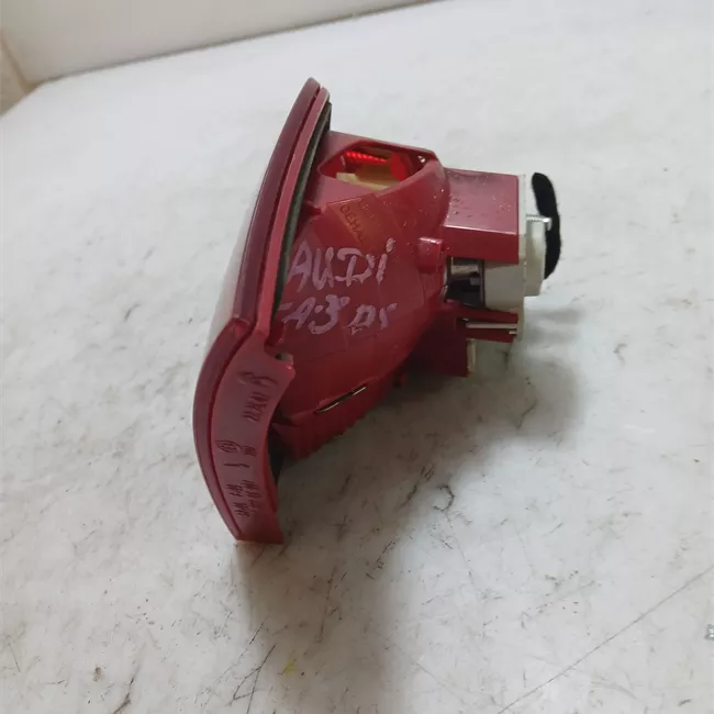 Fanale posteriore parte interno destro