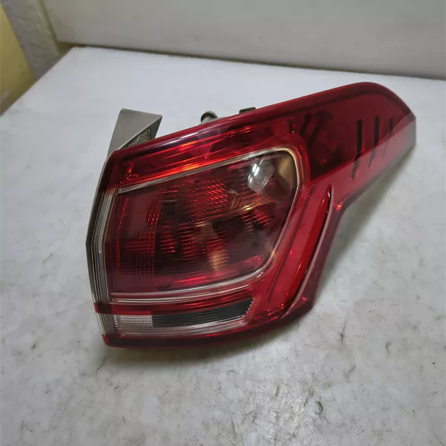 Fanale posteriore parte esterno destro