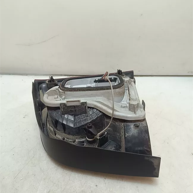 Fanale posteriore sinistro